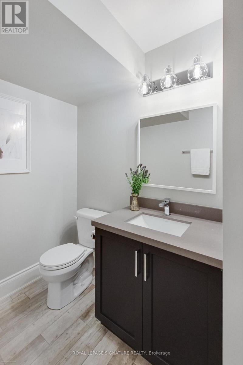 15a Owen Drive, Toronto, Ontario  M8W 1W8 - Photo 39 - W12474290