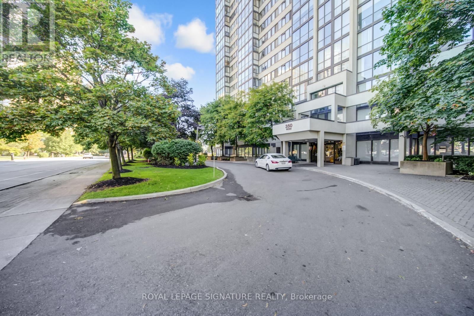 708 - 350 Webb Drive, Mississauga, Ontario  L5B 3W4 - Photo 4 - W12474295