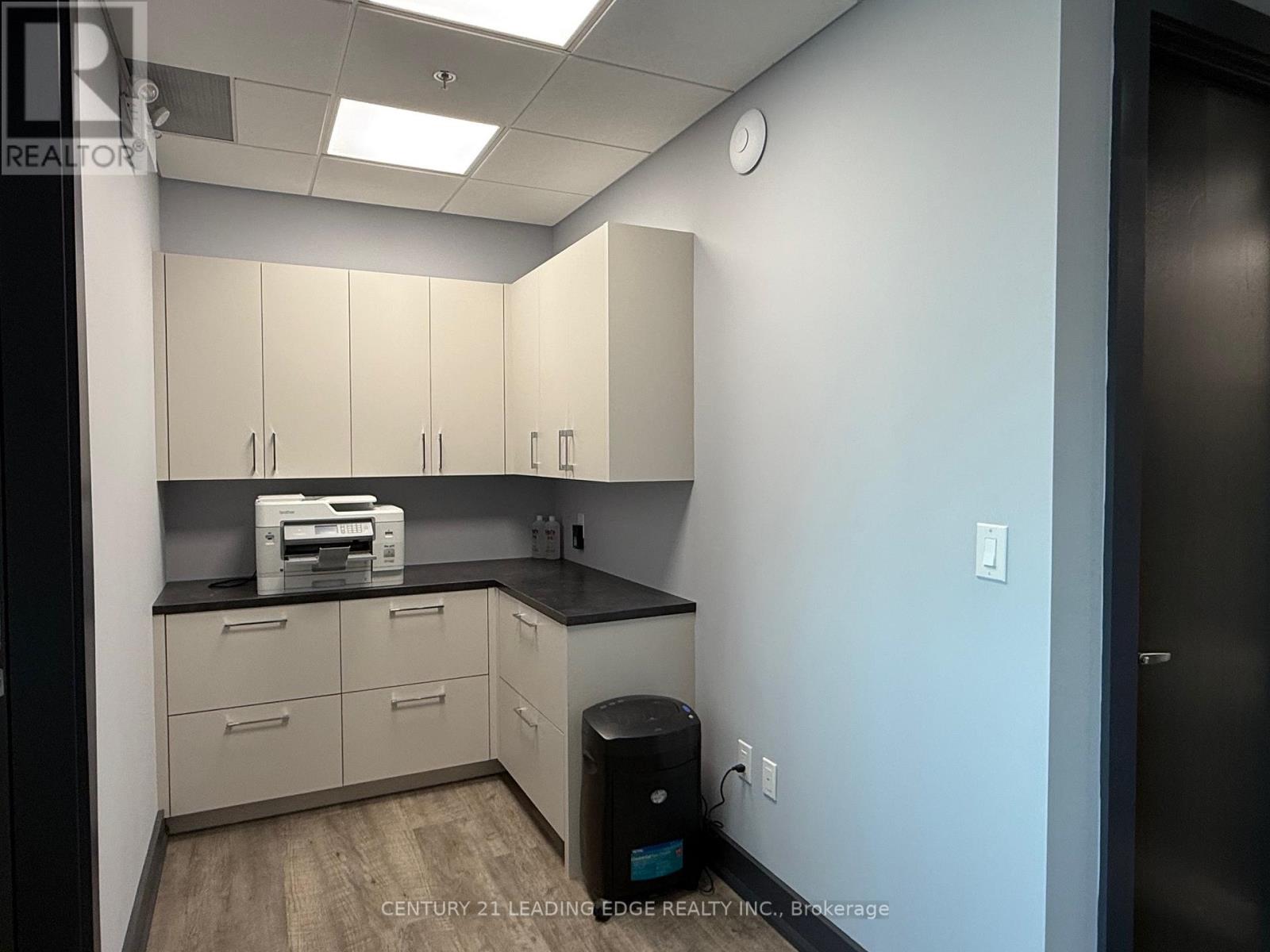 Unit #1 - 2499 Rutherford Road, Vaughan, Ontario  L4K 0B2 - Photo 12 - N12467961