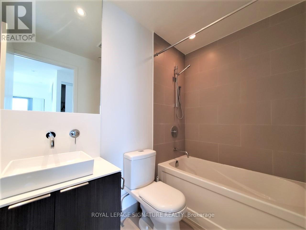 2209 - 159 Dundas Street E, Toronto, Ontario  M5B 0A9 - Photo 10 - C12473347