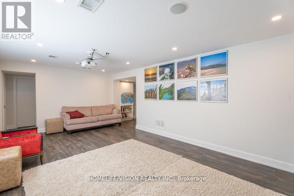 10 Majestic Court, Toronto, Ontario  M6B 3K3 - Photo 11 - W12473755