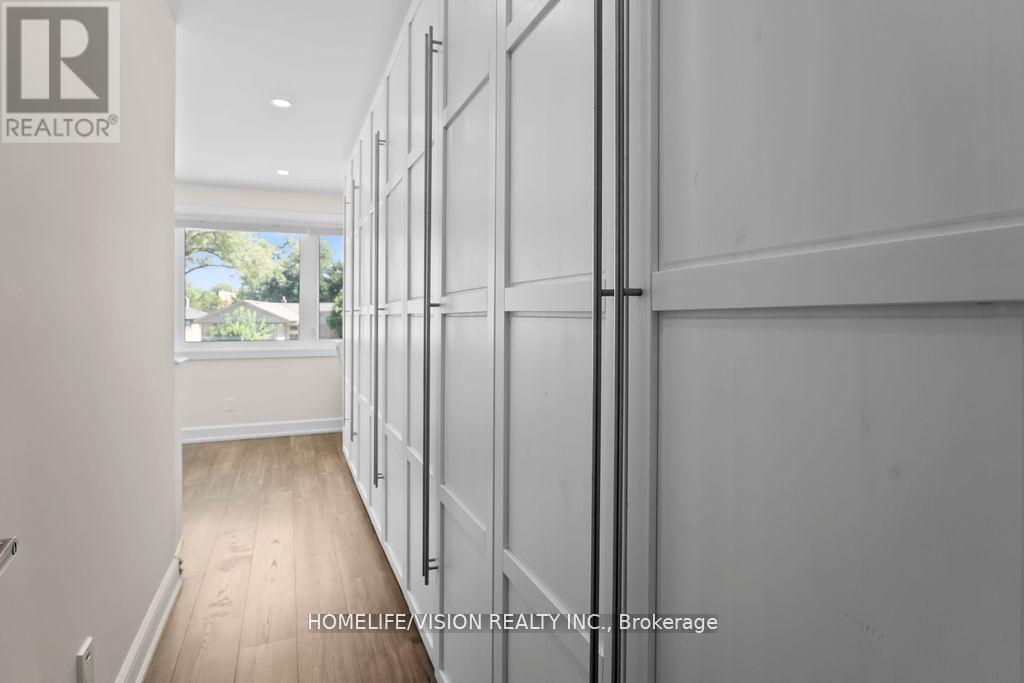10 Majestic Court, Toronto, Ontario  M6B 3K3 - Photo 19 - W12473755