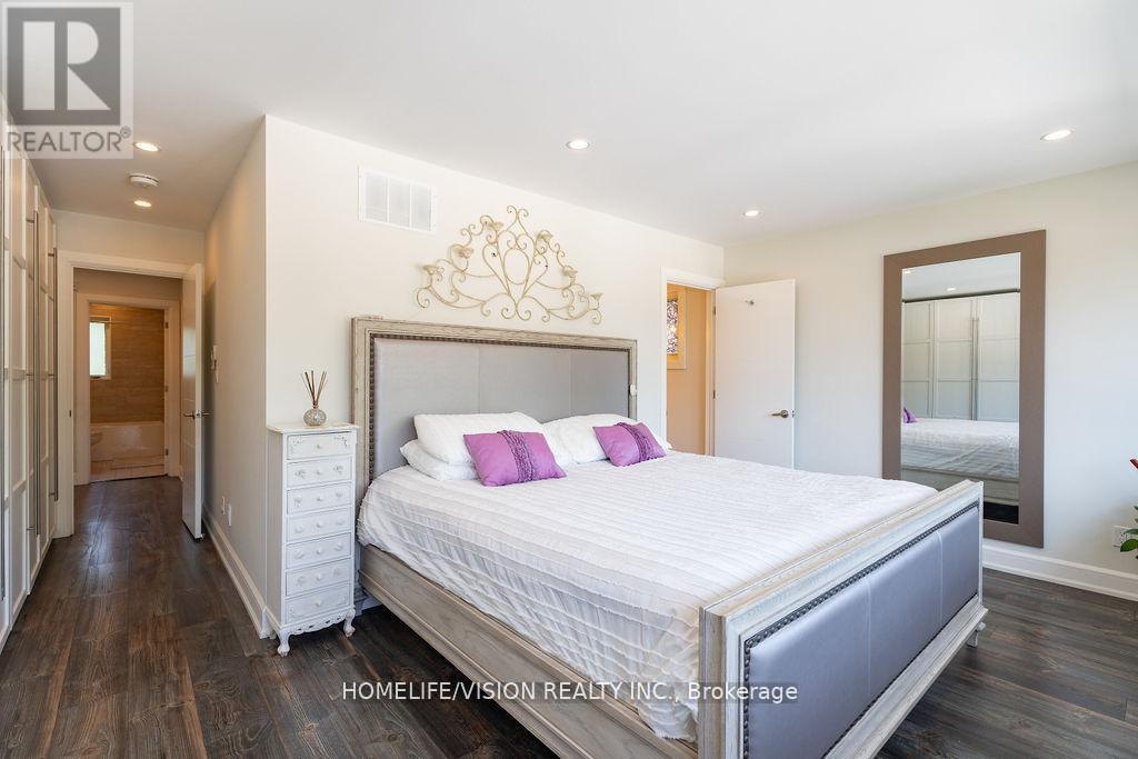 10 Majestic Court, Toronto, Ontario  M6B 3K3 - Photo 28 - W12473755