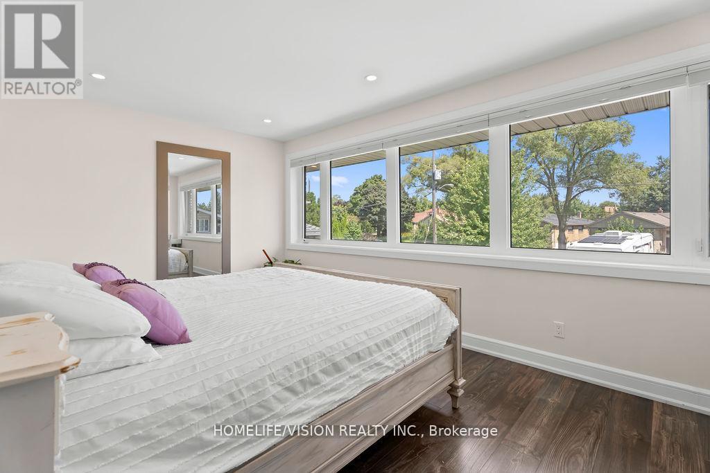 10 Majestic Court, Toronto, Ontario  M6B 3K3 - Photo 21 - W12473755