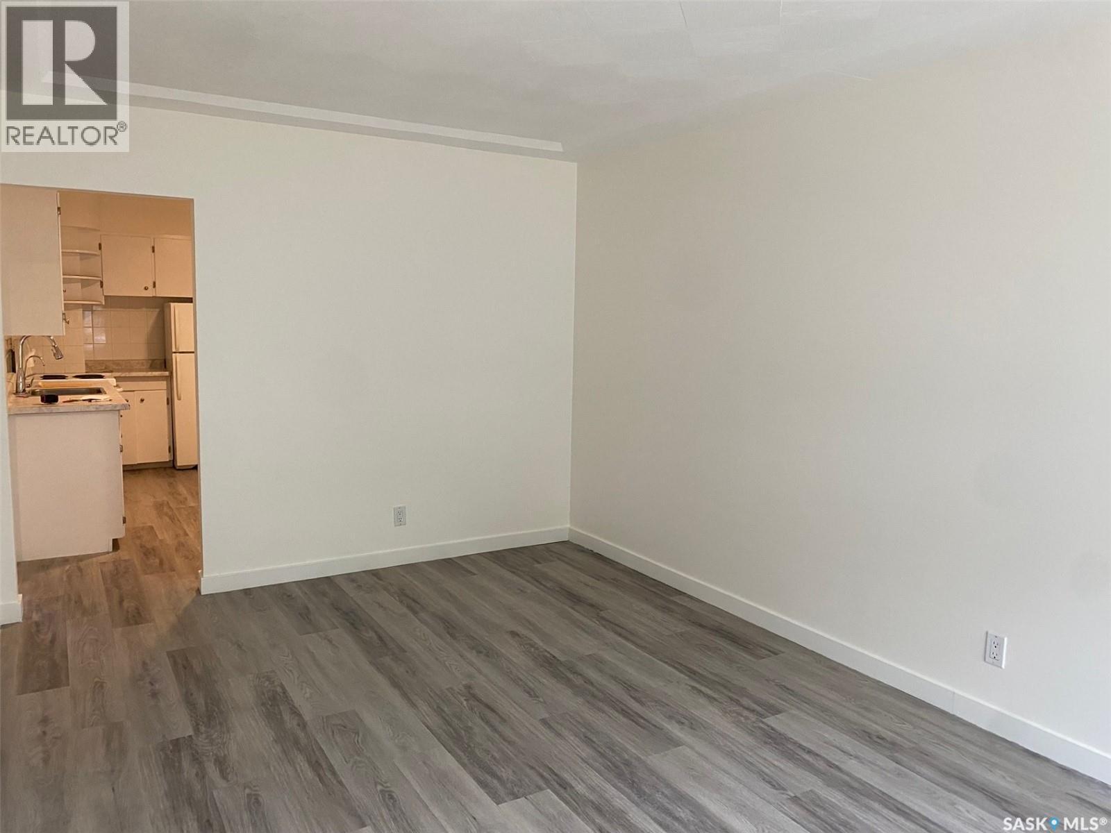 2531 Broder Street, Regina, Saskatchewan  S4N 3T4 - Photo 4 - SK021400