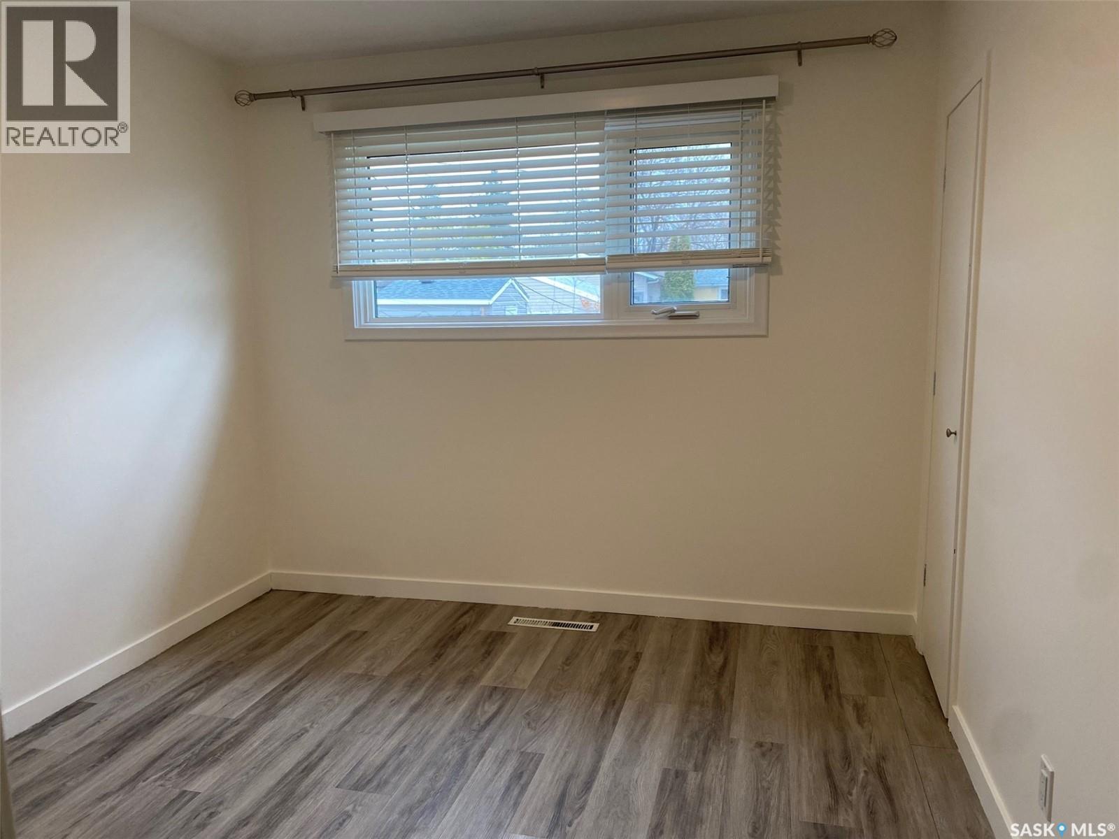 2531 Broder Street, Regina, Saskatchewan  S4N 3T4 - Photo 9 - SK021400