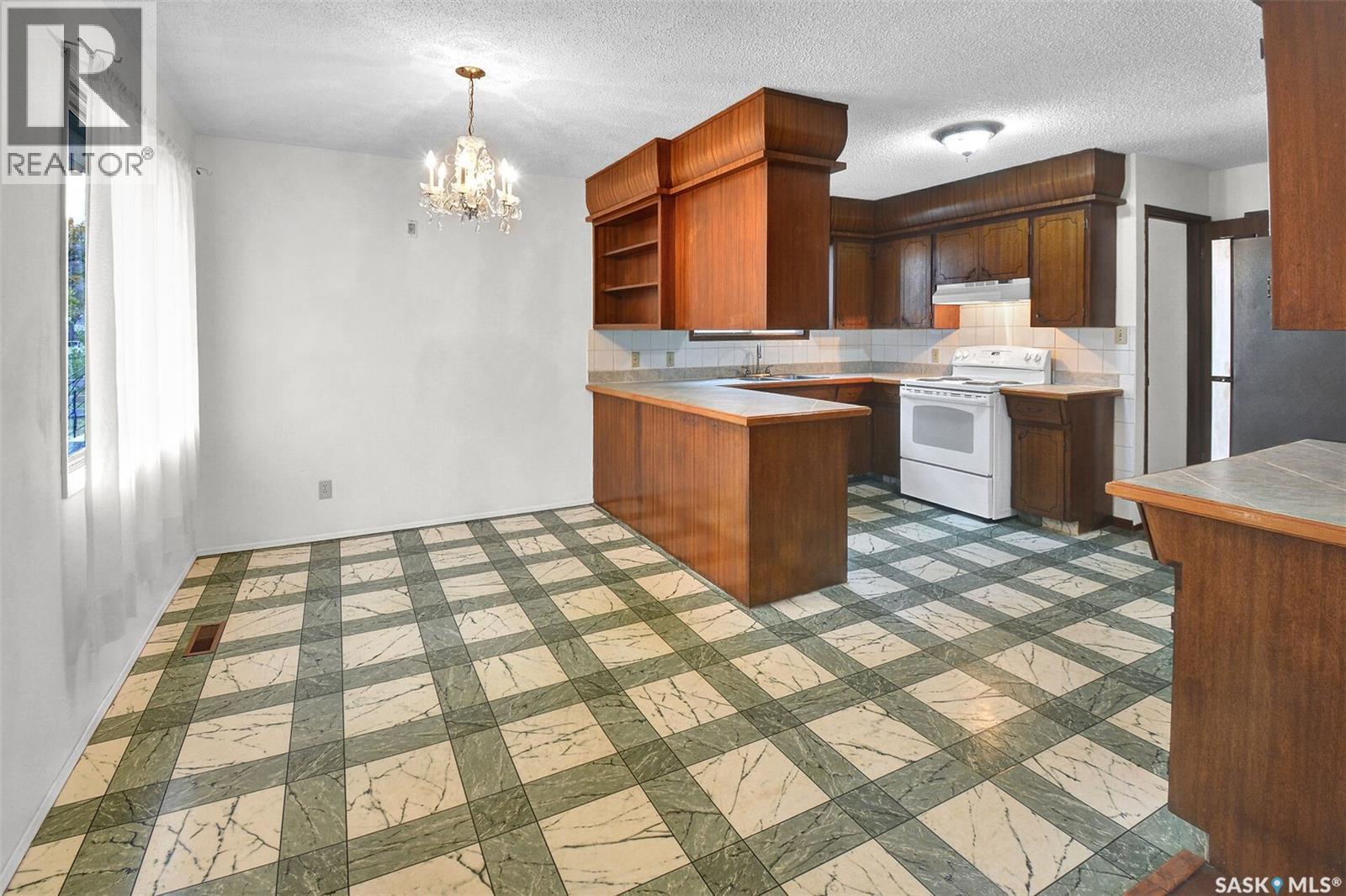 207-209 S Avenue N, Saskatoon, Saskatchewan  S7L 2Z7 - Photo 6 - SK021394