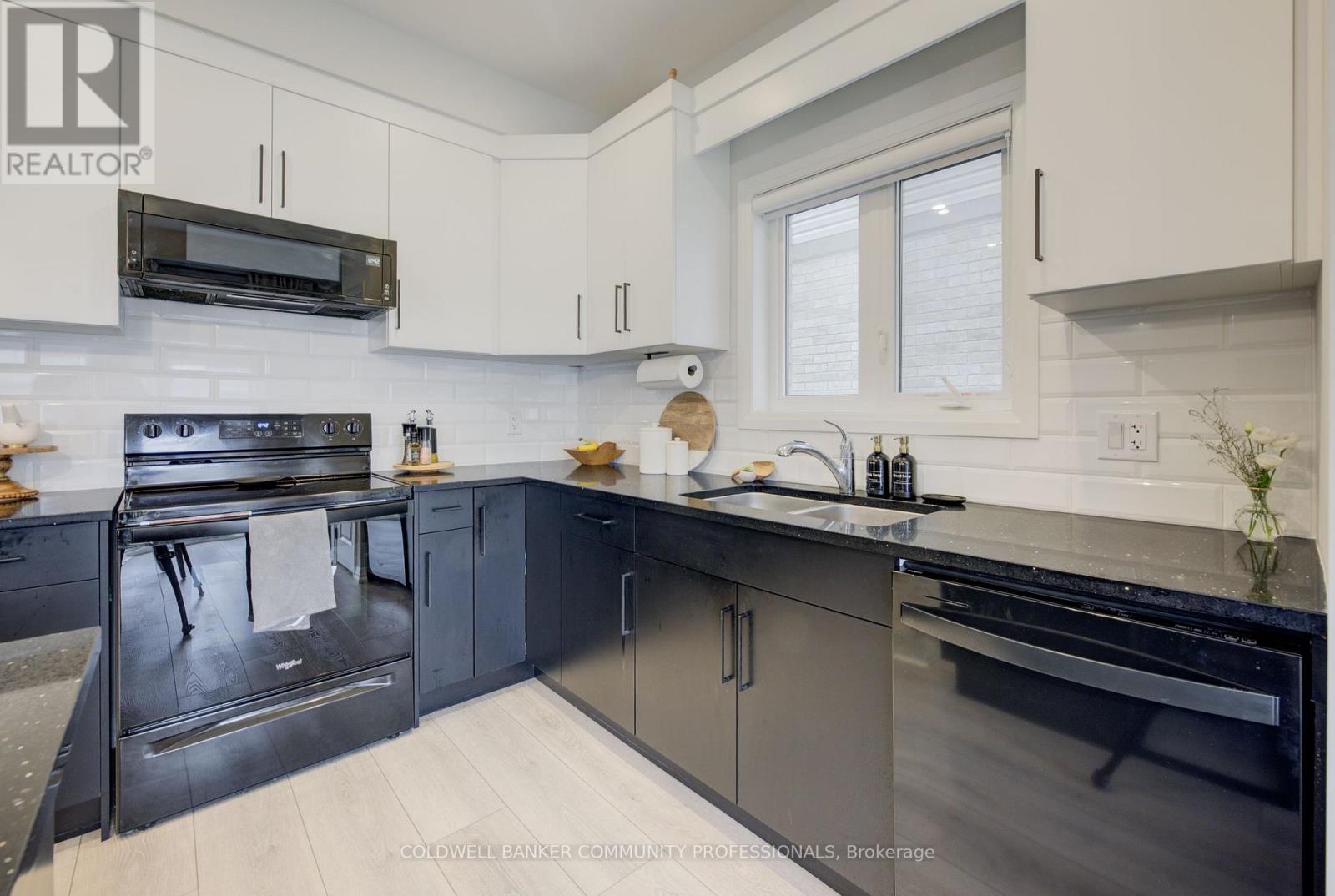 36 Alicia Crescent, Thorold, Ontario  L3C 7M5 - Photo 23 - X12474148