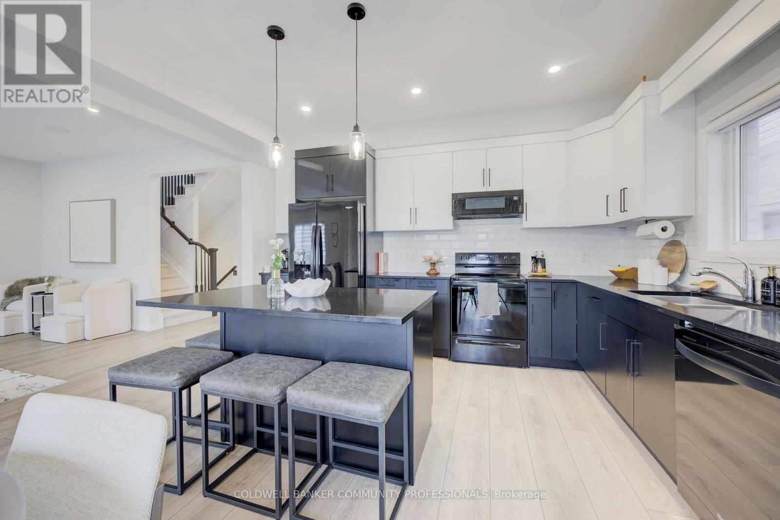 36 Alicia Crescent, Thorold, Ontario  L3C 7M5 - Photo 21 - X12474148