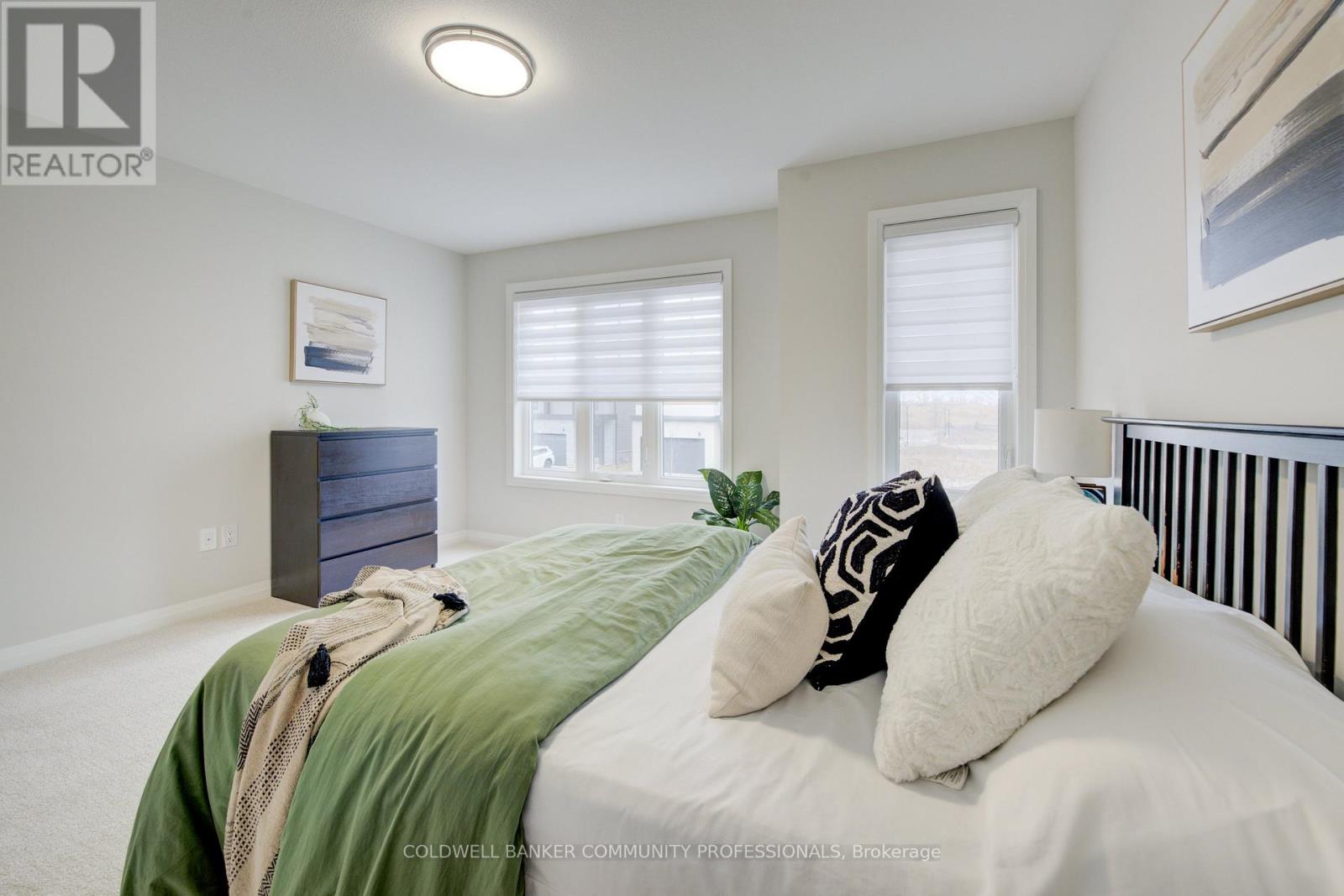 36 Alicia Crescent, Thorold, Ontario  L3C 7M5 - Photo 35 - X12474148