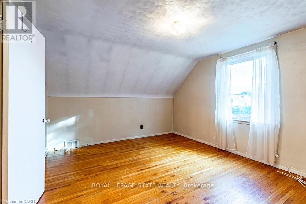 8 Sylvia Crescent, Hamilton, Ontario  L8K 2A9 - Photo 25 - X12474178