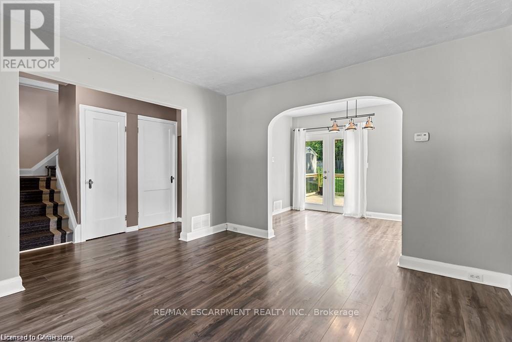 119 7th Street, Hanover, Ontario  N4N 1G3 - Photo 15 - X12474209