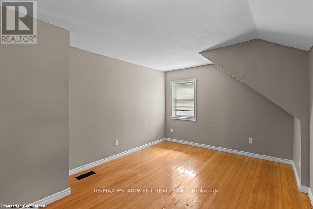119 7th Street, Hanover, Ontario  N4N 1G3 - Photo 21 - X12474209