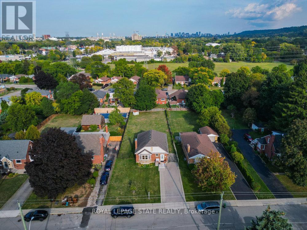 37 Lower Horning Road, Hamilton, Ontario  L8S 3E9 - Photo 44 - X12474213