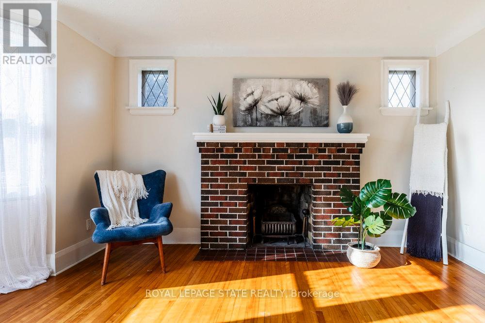 37 Lower Horning Road, Hamilton, Ontario  L8S 3E9 - Photo 7 - X12474213