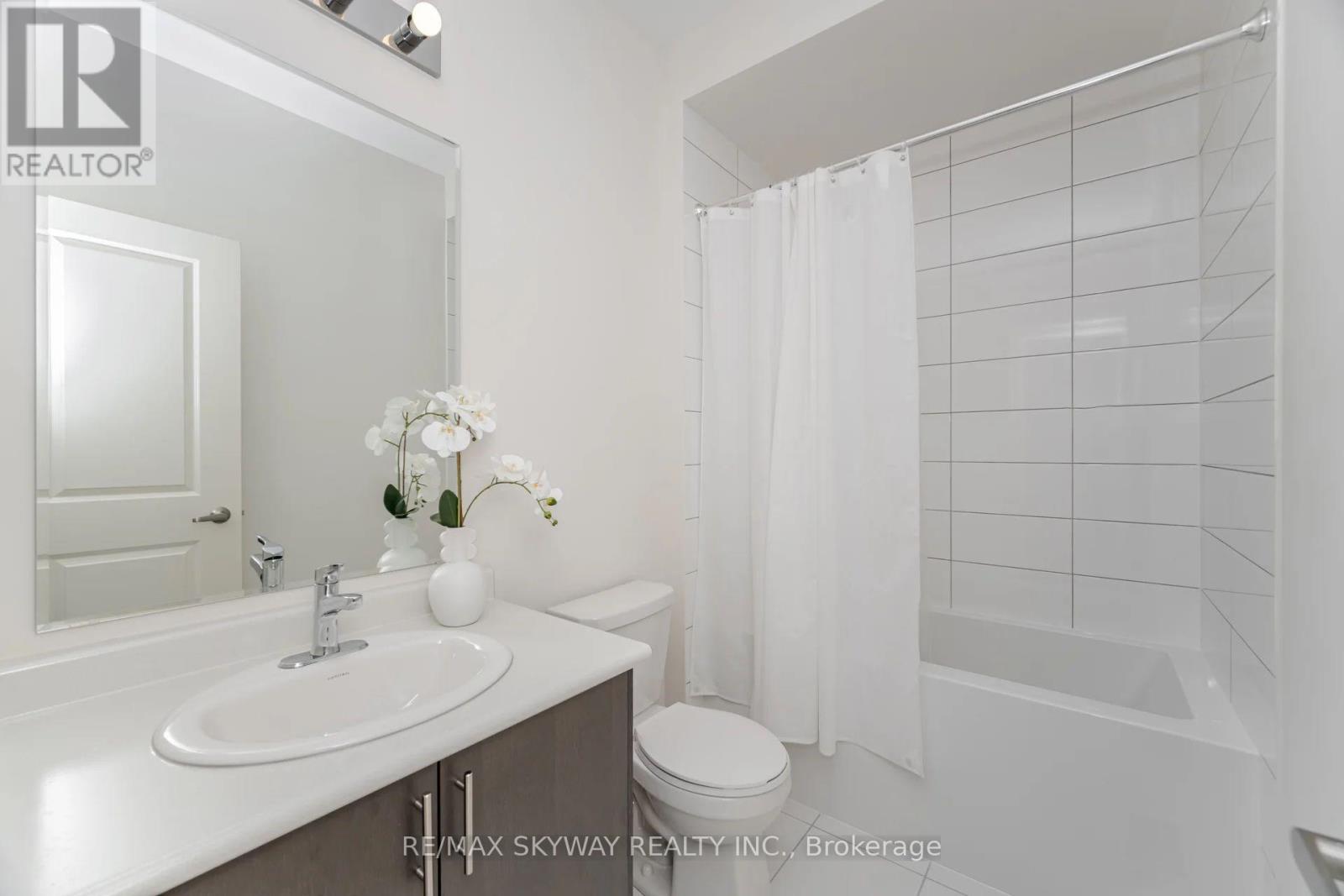 68 Pond View Gate, Hamilton, Ontario  L8B 2A1 - Photo 20 - X12474226