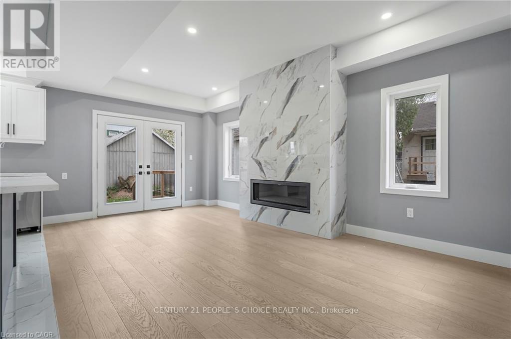 (Upper) - 84 Beland Avenue, Hamilton, Ontario  L8H 6C1 - Photo 19 - X12474228