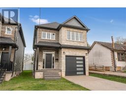 (UPPER) - 84 BELAND AVENUE, Hamilton, Ontario