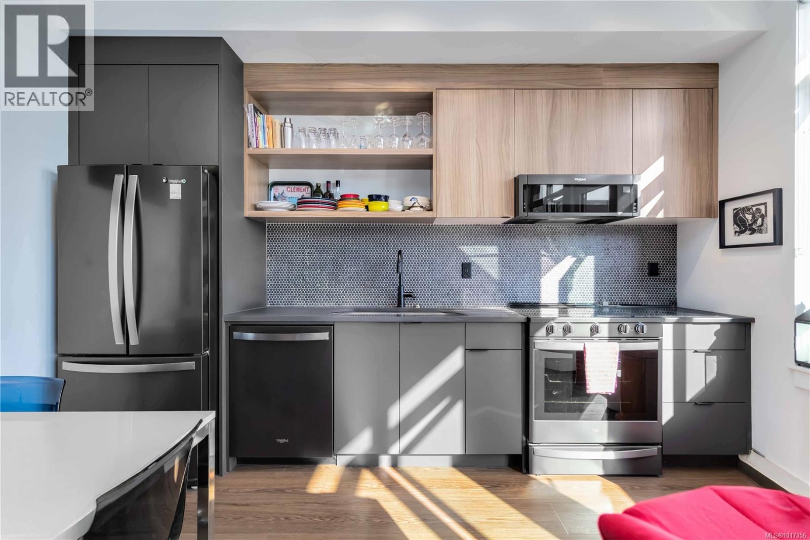 522 515 Chatham St, Victoria, British Columbia  V8T 0C8 - Photo 12 - 1017356