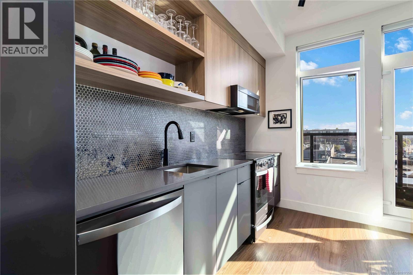 522 515 Chatham St, Victoria, British Columbia  V8T 0C8 - Photo 14 - 1017356