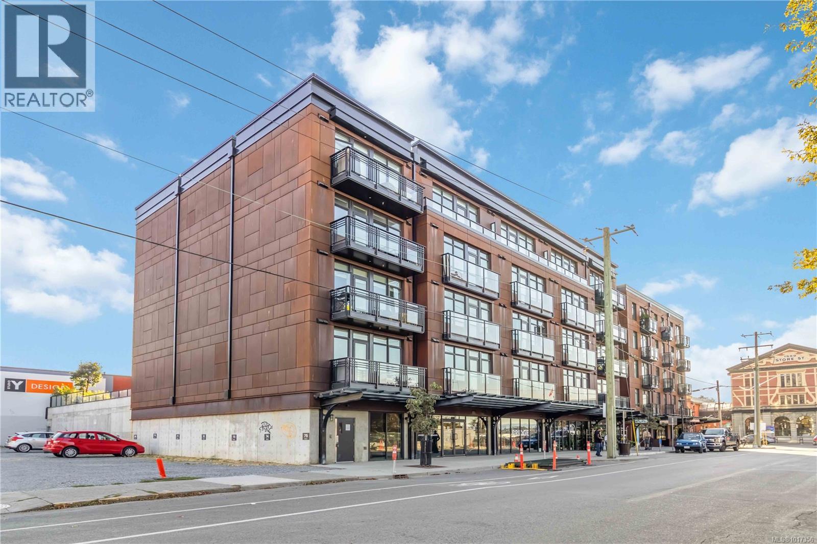 522 515 Chatham St, Victoria, British Columbia  V8T 0C8 - Photo 2 - 1017356