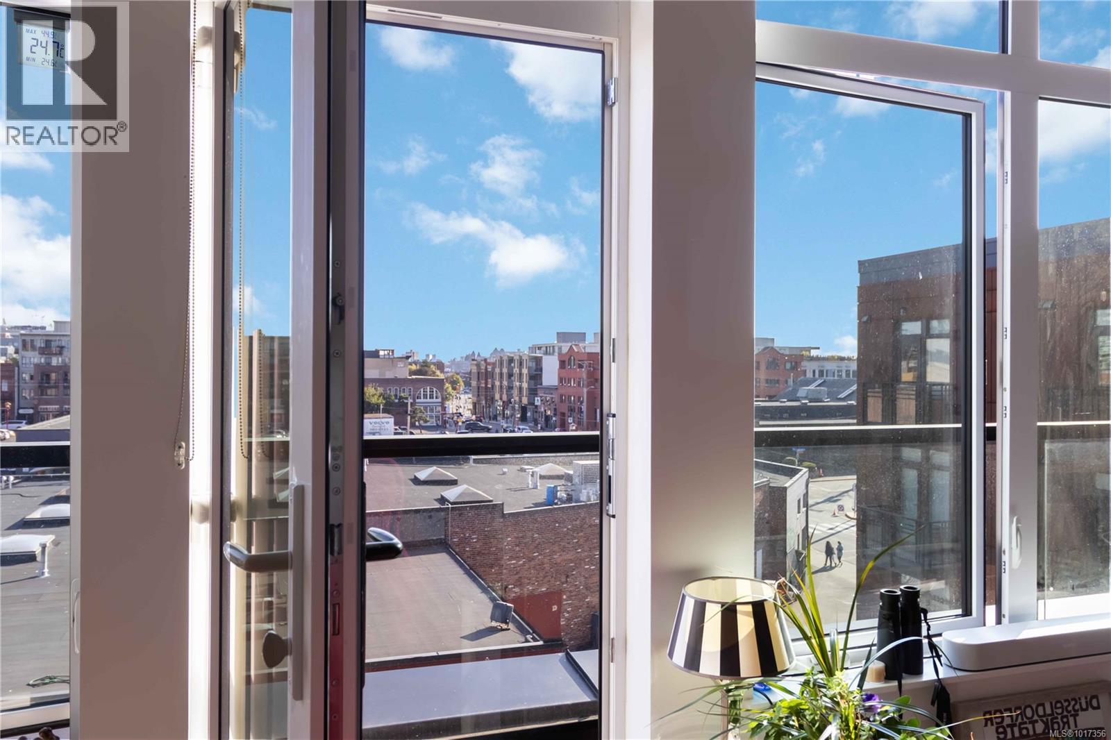 522 515 Chatham St, Victoria, British Columbia  V8T 0C8 - Photo 25 - 1017356