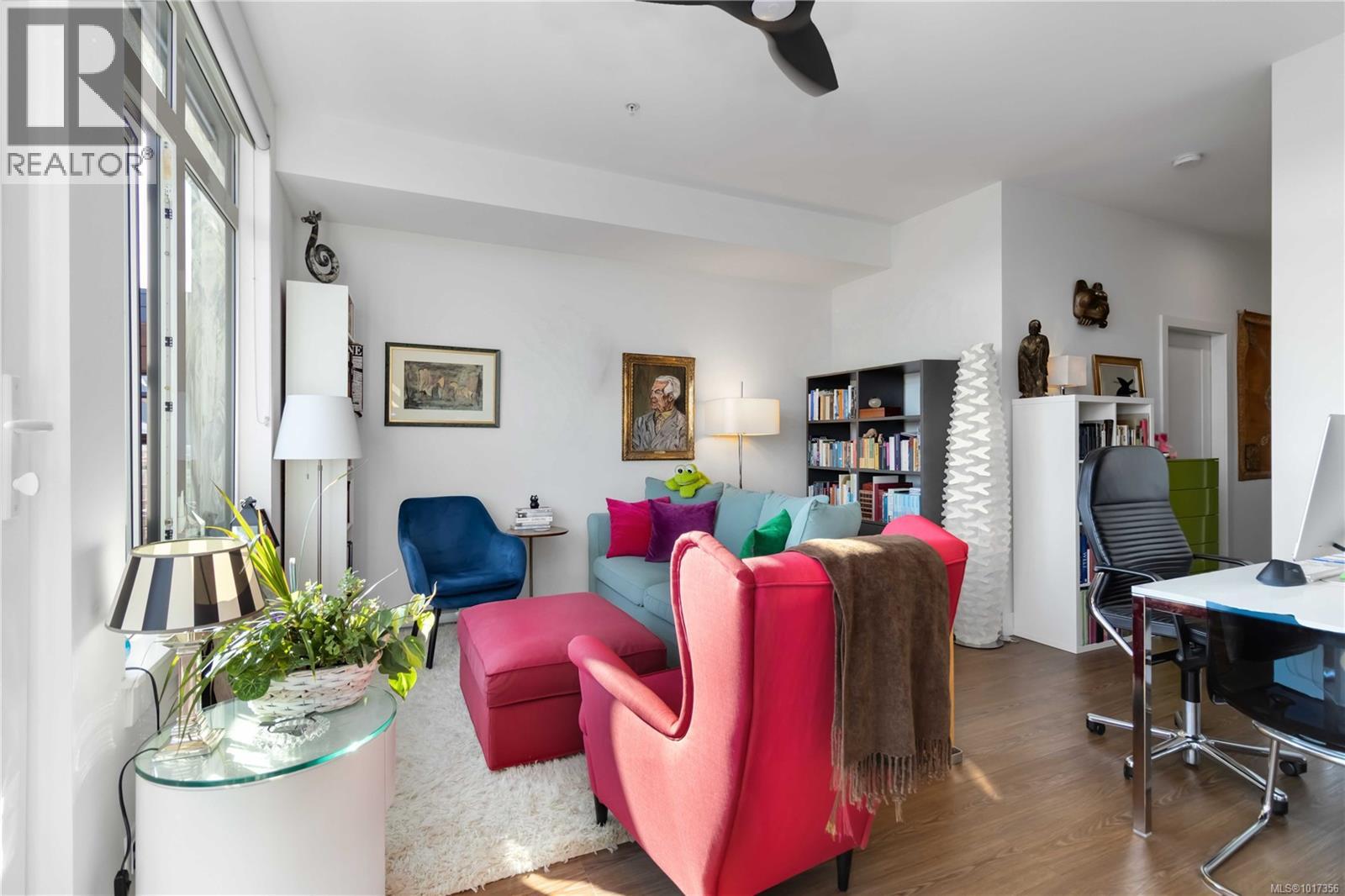 522 515 Chatham St, Victoria, British Columbia  V8T 0C8 - Photo 8 - 1017356