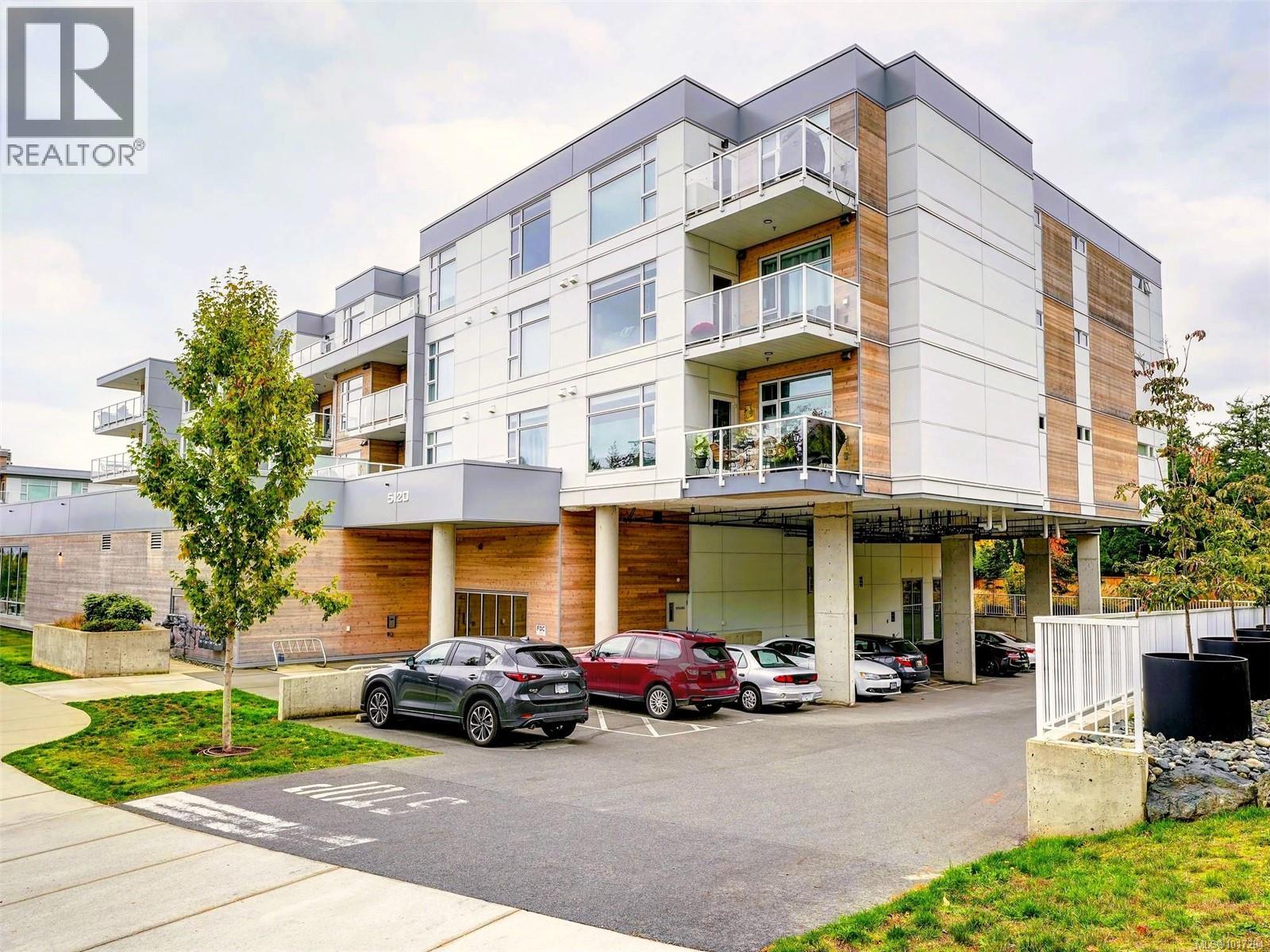 302 5120 Cordova Bay Rd, Saanich, British Columbia