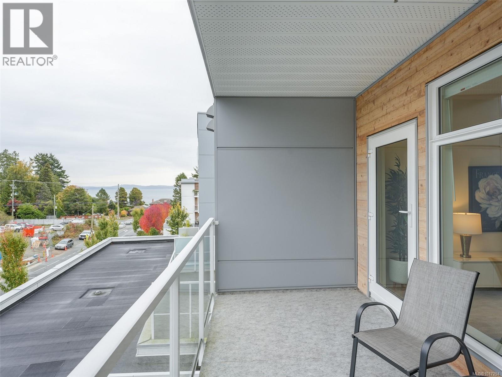 302 5120 Cordova Bay Rd, Saanich, British Columbia  V8Y 2K5 - Photo 22 - 1017294