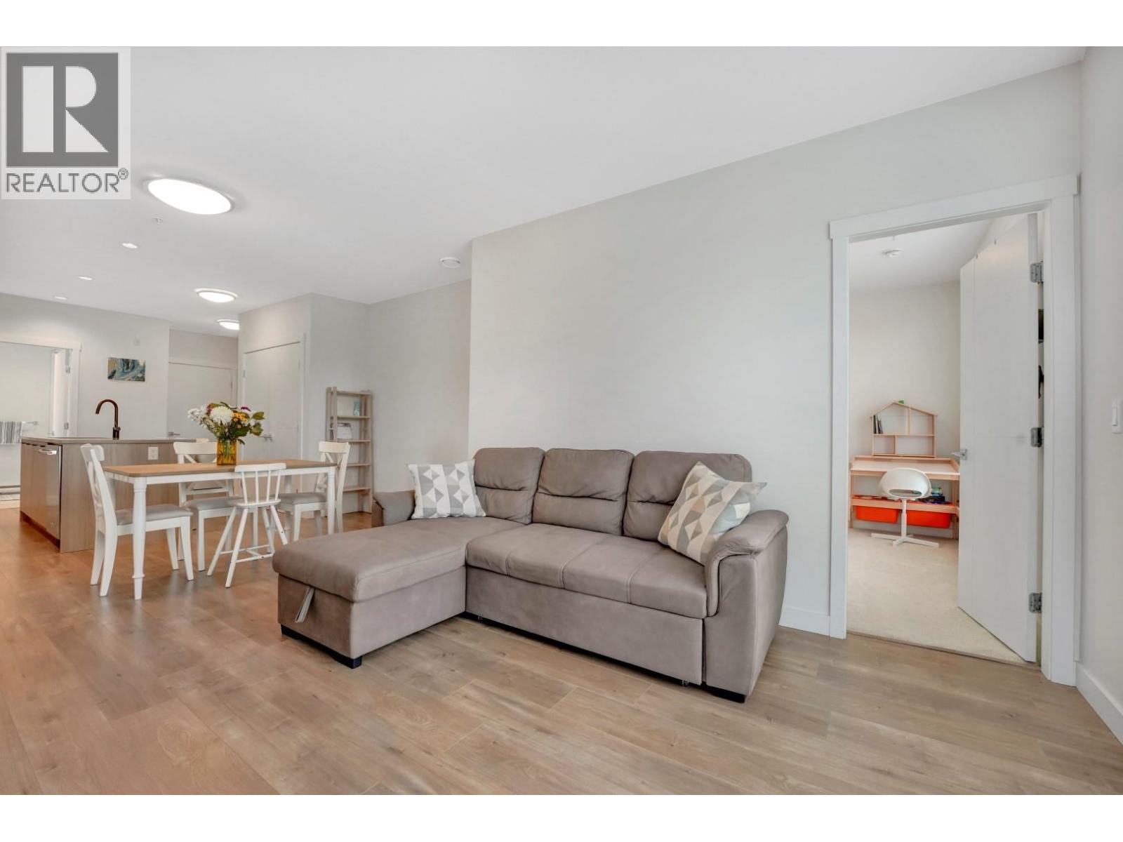 311 707 Como Lake Avenue, Coquitlam, British Columbia  V3J 0J5 - Photo 11 - R3060479