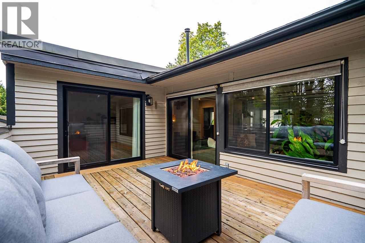 8588 Wilderness Court, Burnaby, British Columbia  V5A 4B2 - Photo 33 - R3060513