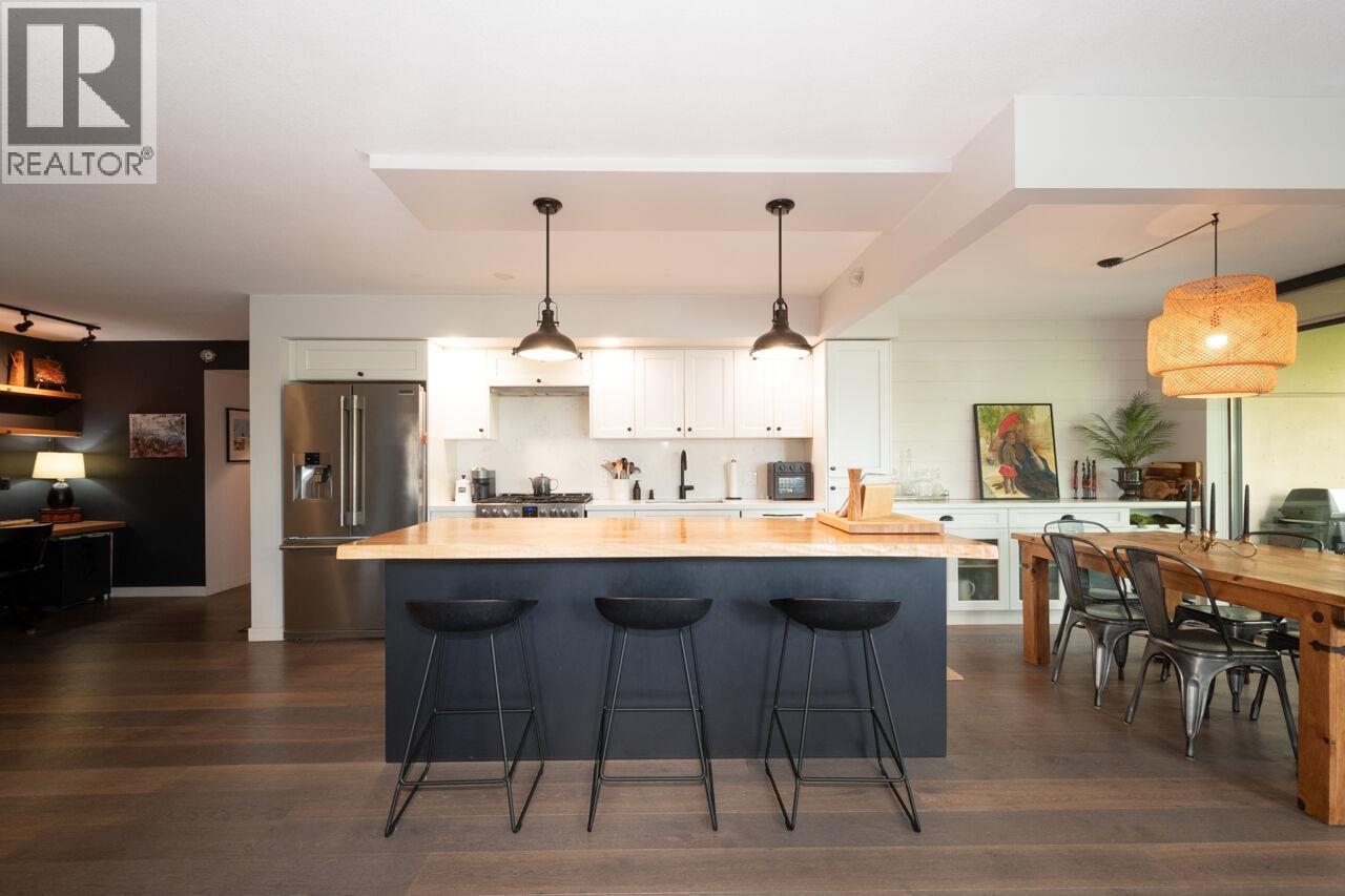 308 683 W VICTORIA PARK, North Vancouver, British Columbia