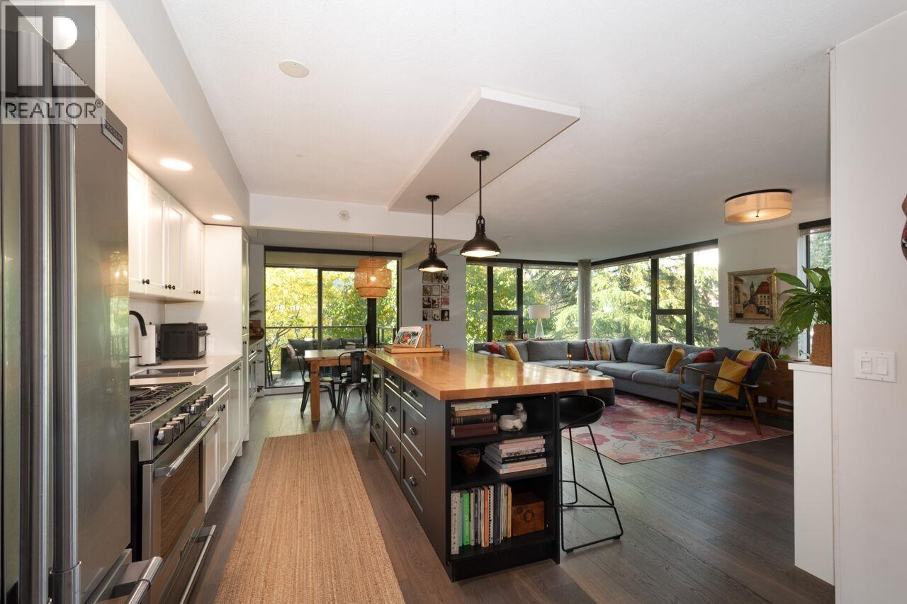 308 683 W Victoria Park, North Vancouver, British Columbia  V7M 0A2 - Photo 2 - R3060521