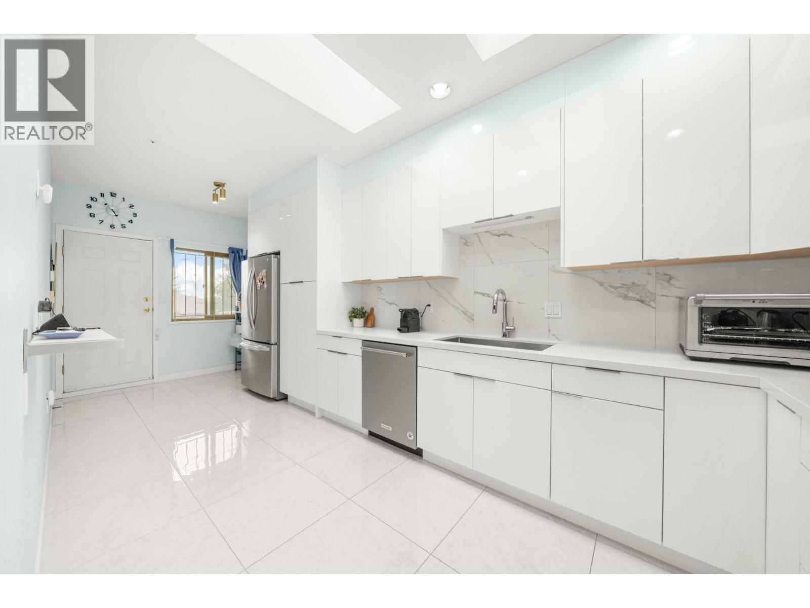 5657 Kerr Street, Vancouver, British Columbia  V5R 4B5 - Photo 9 - R3060503