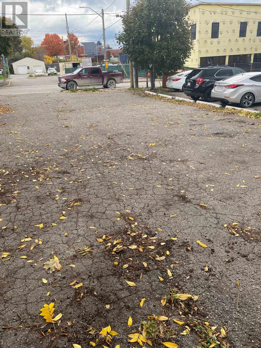 114 Dundas Street W, Whitby, Ontario L1N 2H7 - Photo 16 - E12255568