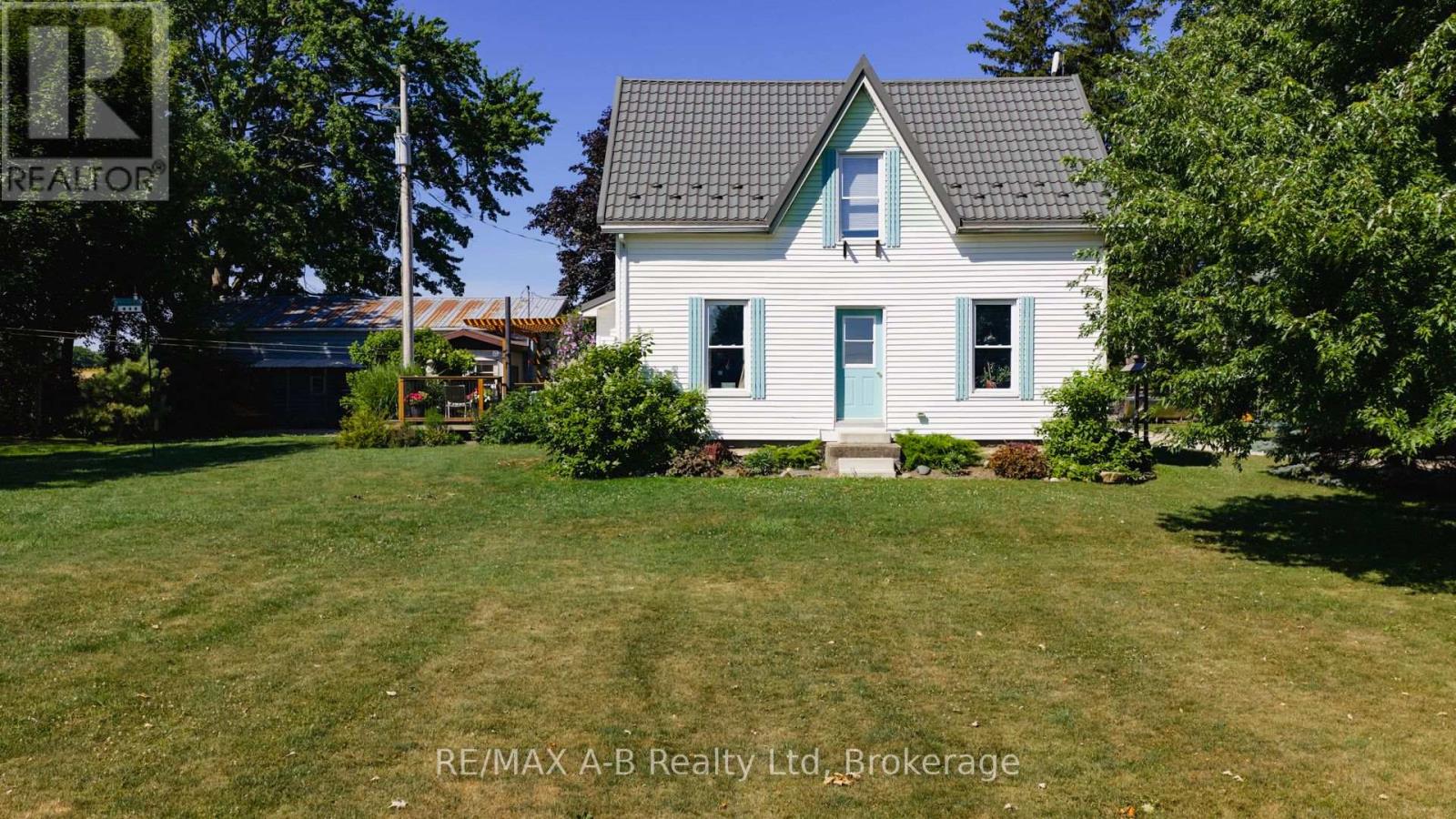 24189 Wellburn Road, Thames Centre, Ontario  N4X 1C6 - Photo 1 - X12474344