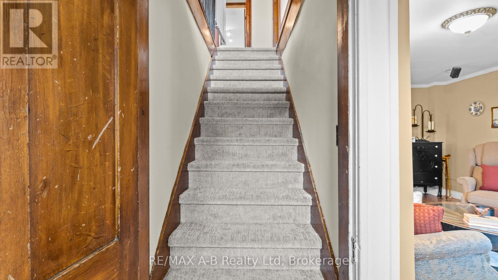 24189 Wellburn Road, Thames Centre, Ontario  N4X 1C6 - Photo 19 - X12474344