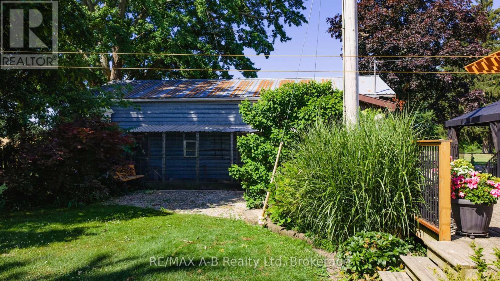 24189 Wellburn Road, Thames Centre, Ontario  N4X 1C6 - Photo 37 - X12474344