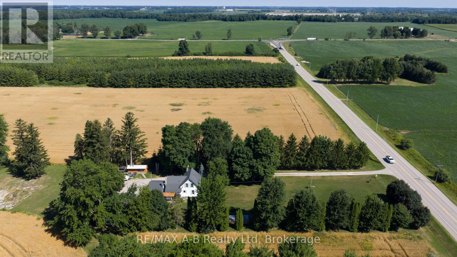 24189 Wellburn Road, Thames Centre, Ontario  N4X 1C6 - Photo 42 - X12474344