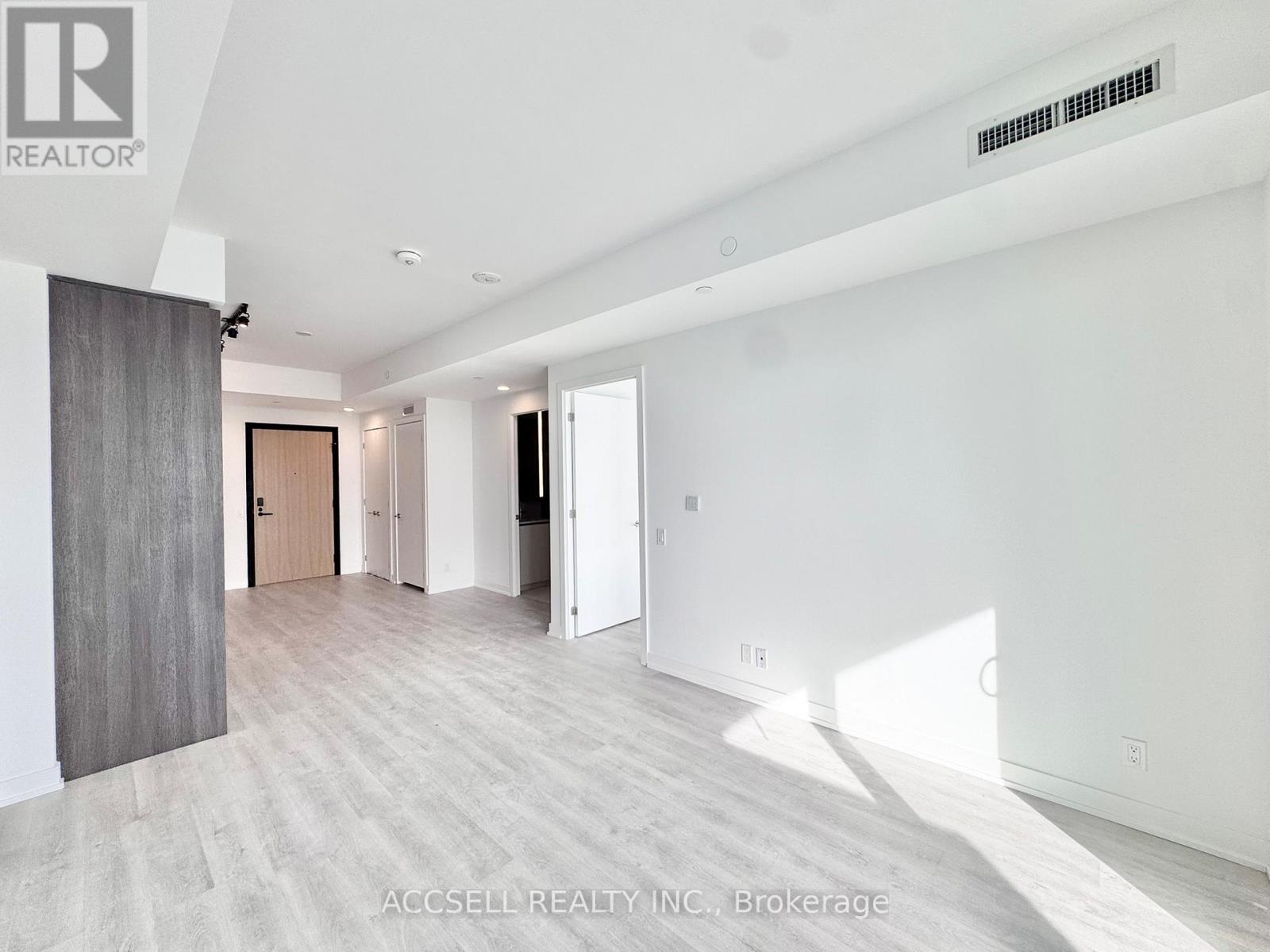 W702 - 185 Millway Avenue, Vaughan, Ontario  L4K 0L2 - Photo 6 - N12472972