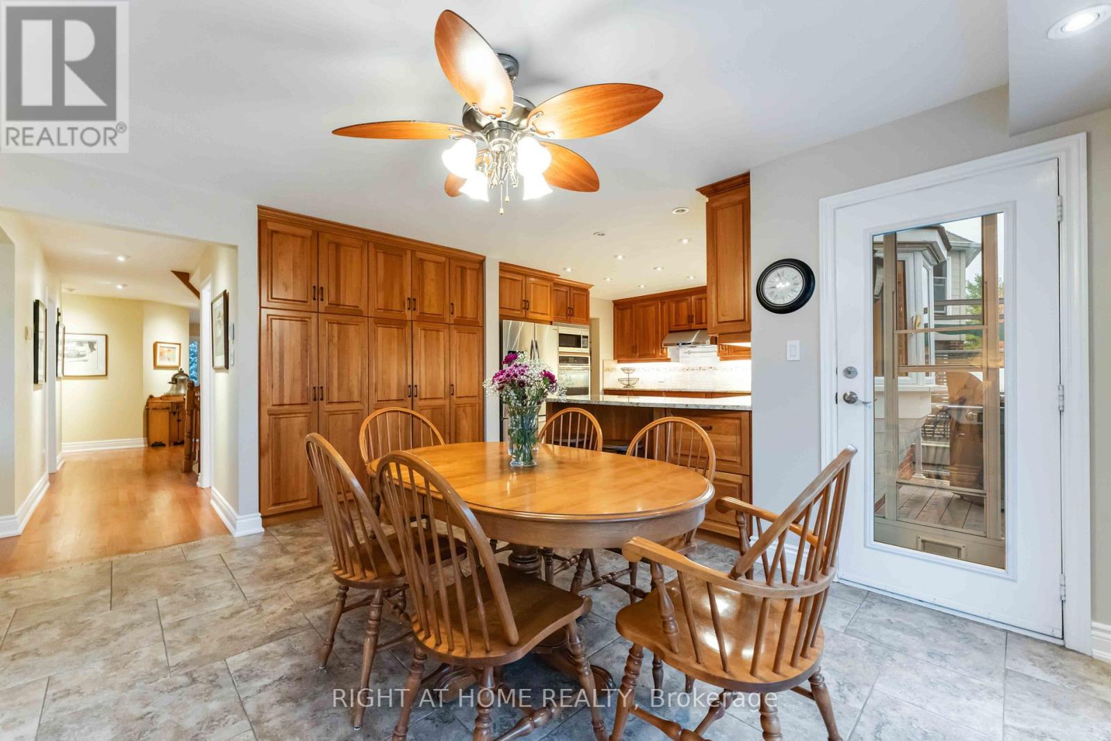 50 Rosenfeld Crescent, Ottawa, Ontario  K2K 2L2 - Photo 12 - X12453928