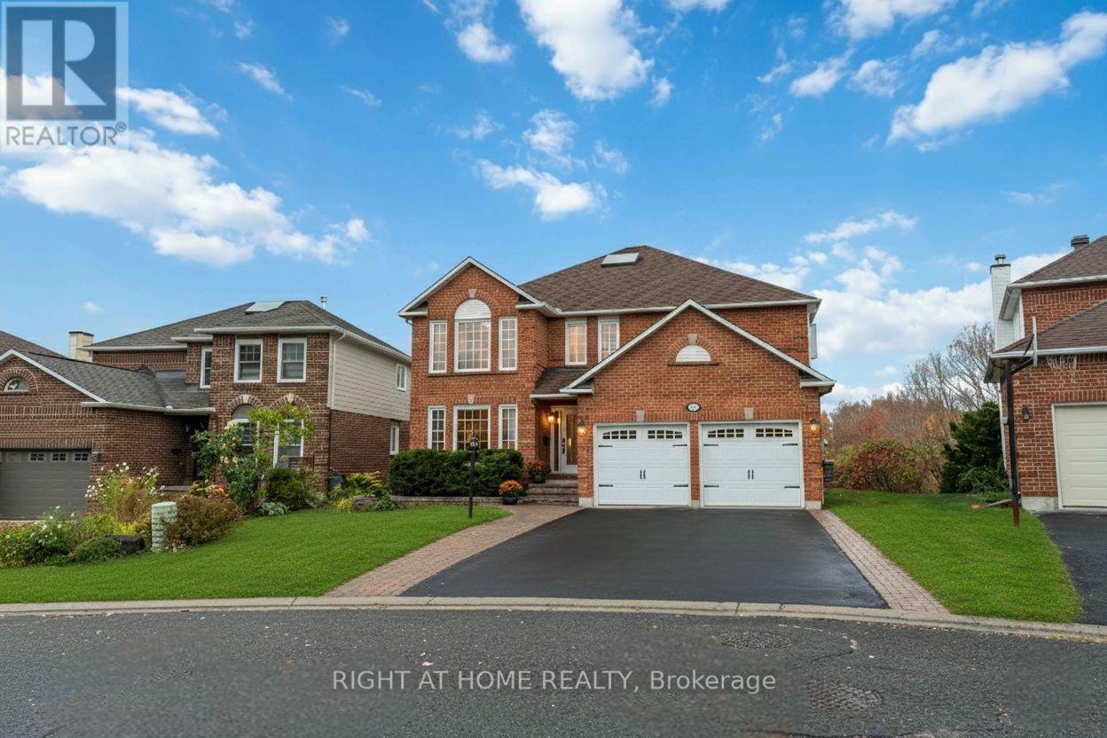 50 Rosenfeld Crescent, Ottawa, Ontario  K2K 2L2 - Photo 2 - X12453928