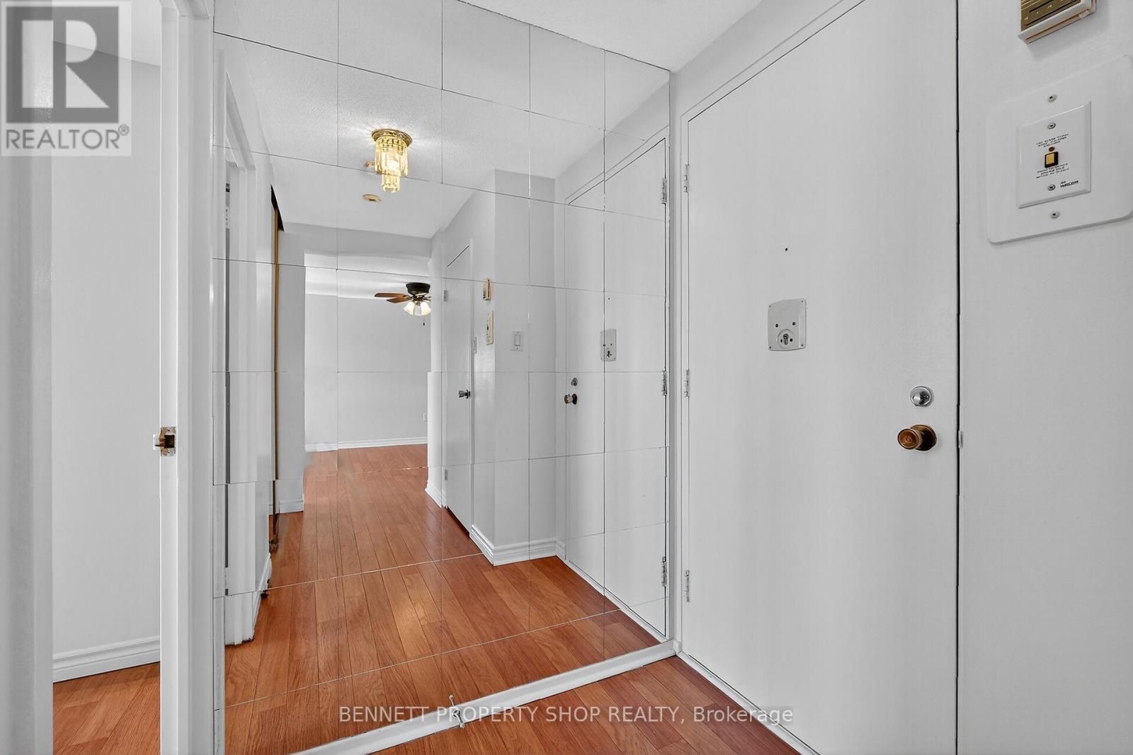 1015 - 915 Elmsmere Road, Ottawa, Ontario  K1J 8H8 - Photo 16 - X12458643