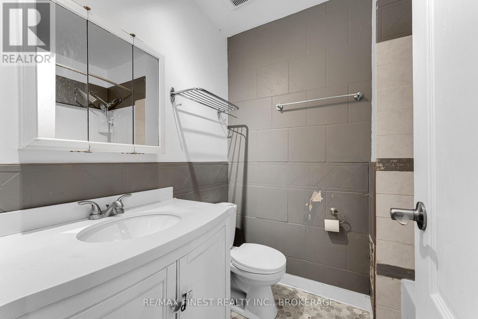 5 Meadow Lane, Greater Napanee, Ontario  K7R 3R8 - Photo 18 - X12472057