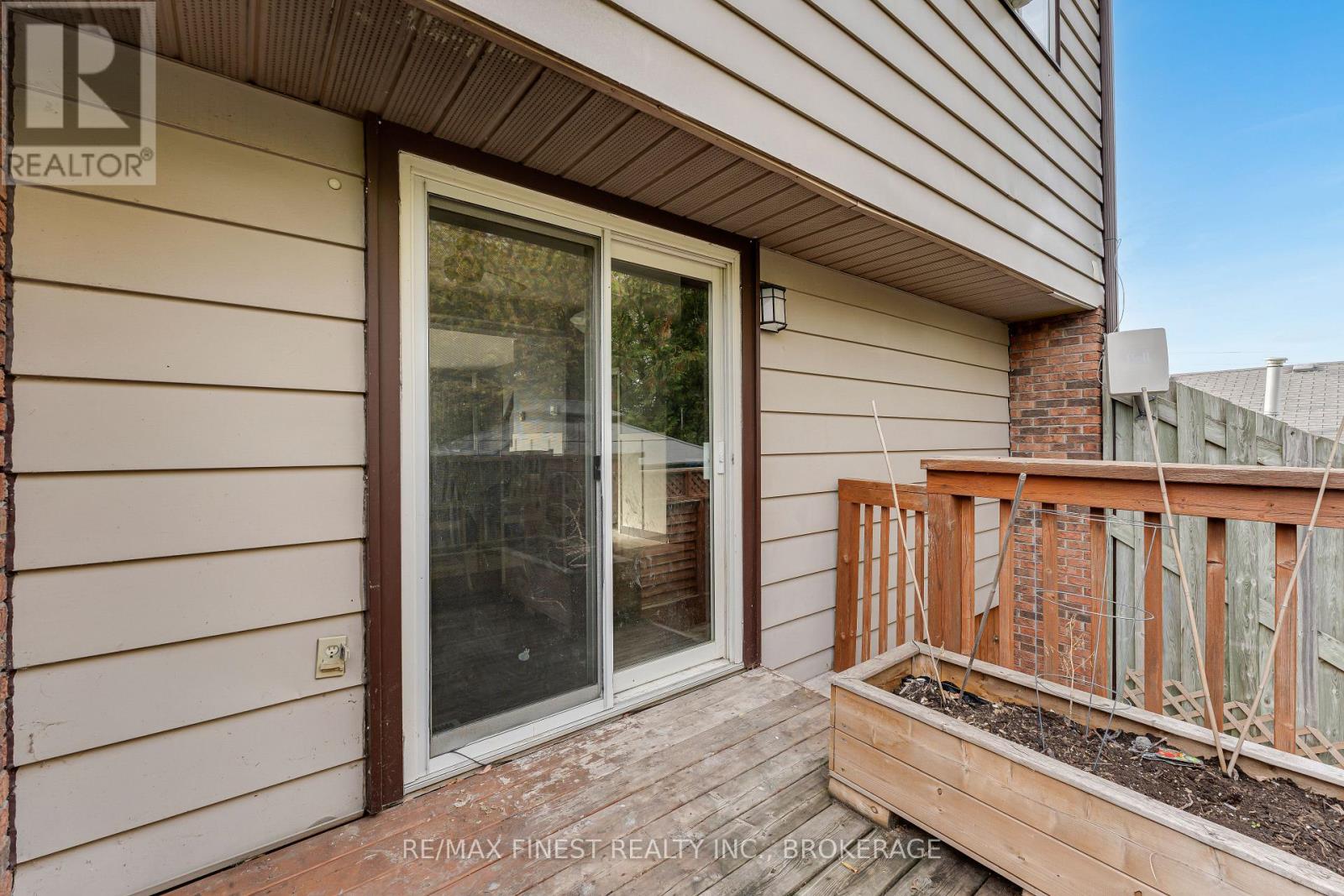 5 Meadow Lane, Greater Napanee, Ontario  K7R 3R8 - Photo 36 - X12472057