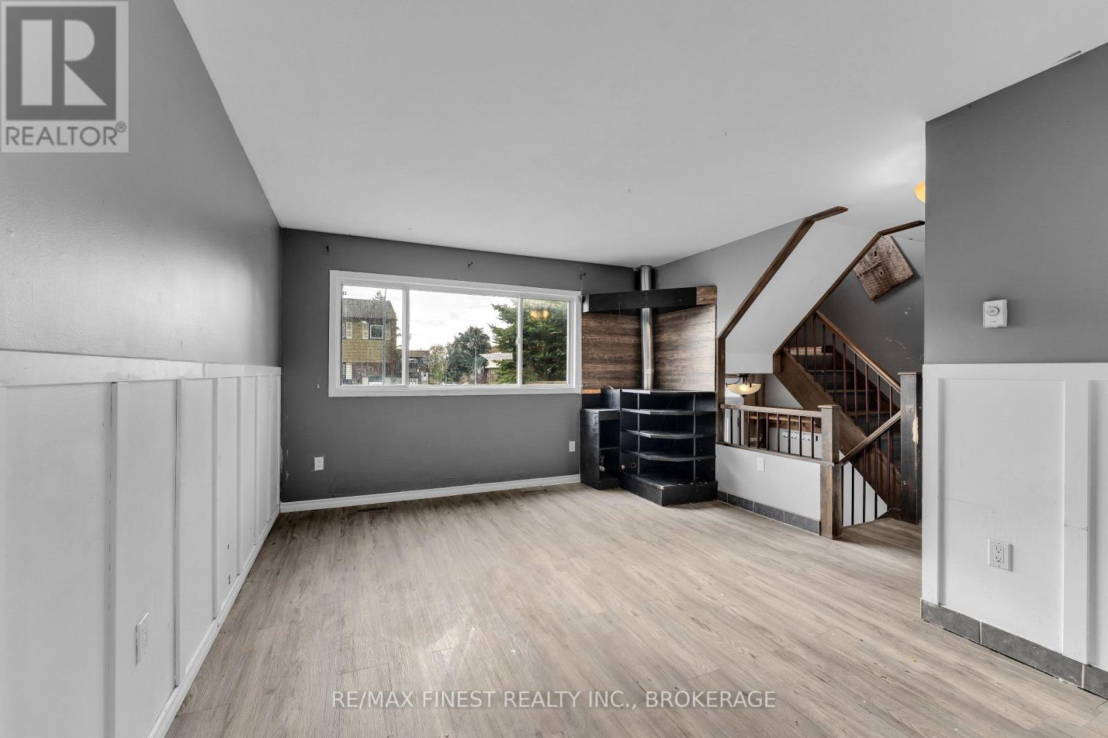5 Meadow Lane, Greater Napanee, Ontario  K7R 3R8 - Photo 5 - X12472057