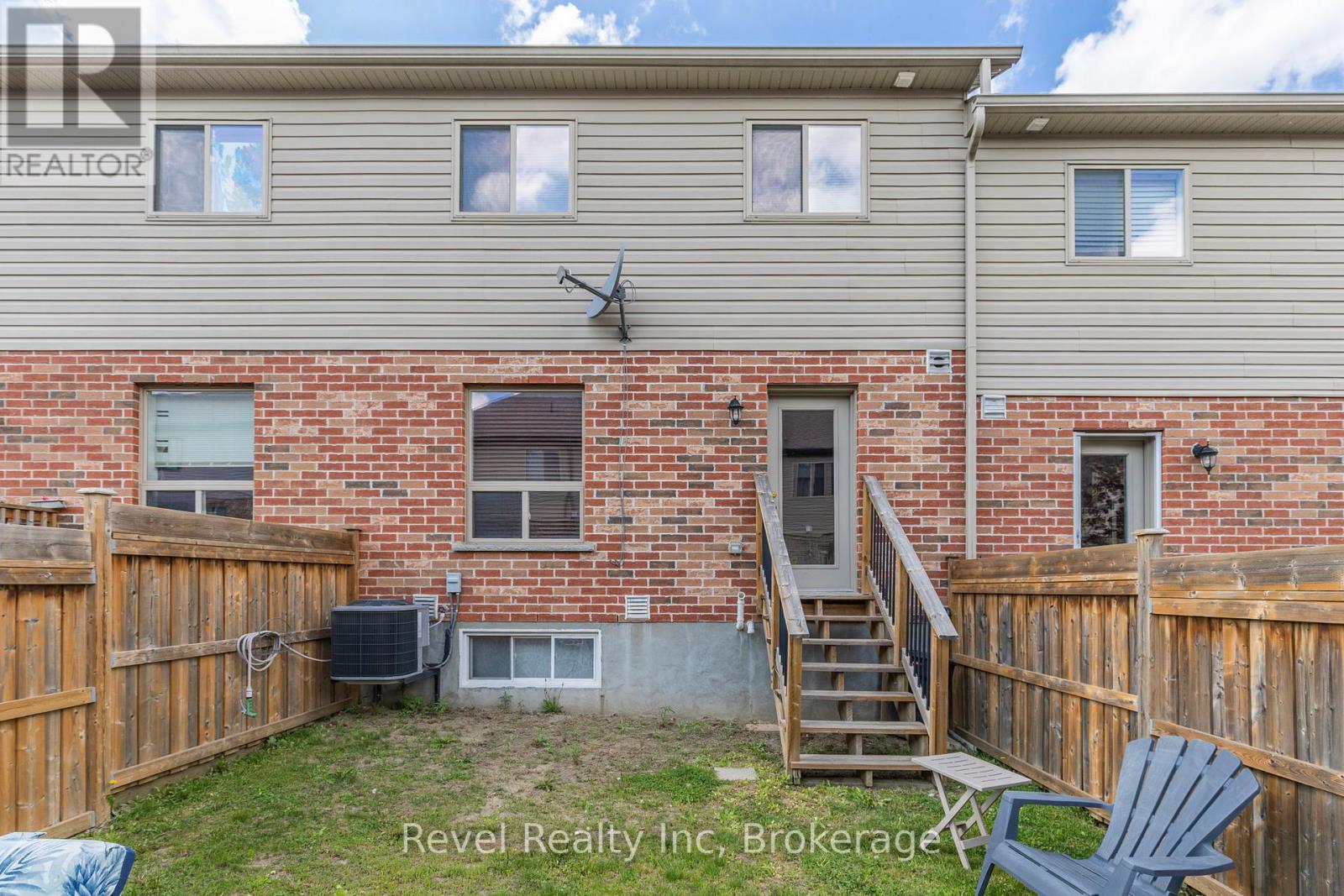 1041 Cook Drive, Midland, Ontario  L4R 0E4 - Photo 16 - S12474428