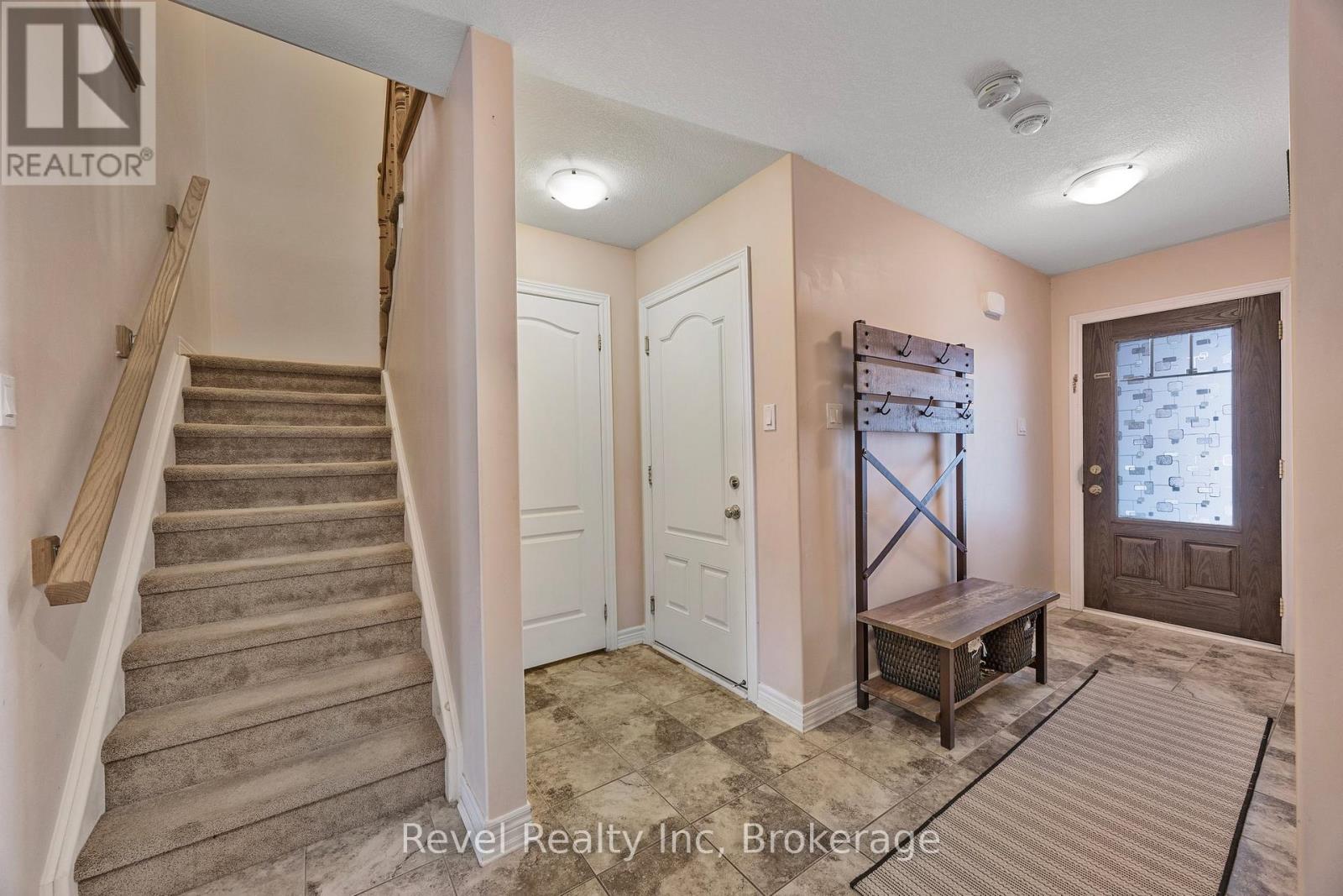 1041 Cook Drive, Midland, Ontario  L4R 0E4 - Photo 3 - S12474428
