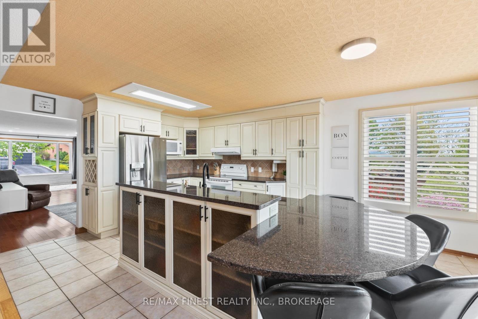 593 Forest Hill Drive, Kingston, Ontario  K7M 7N6 - Photo 12 - X12474401