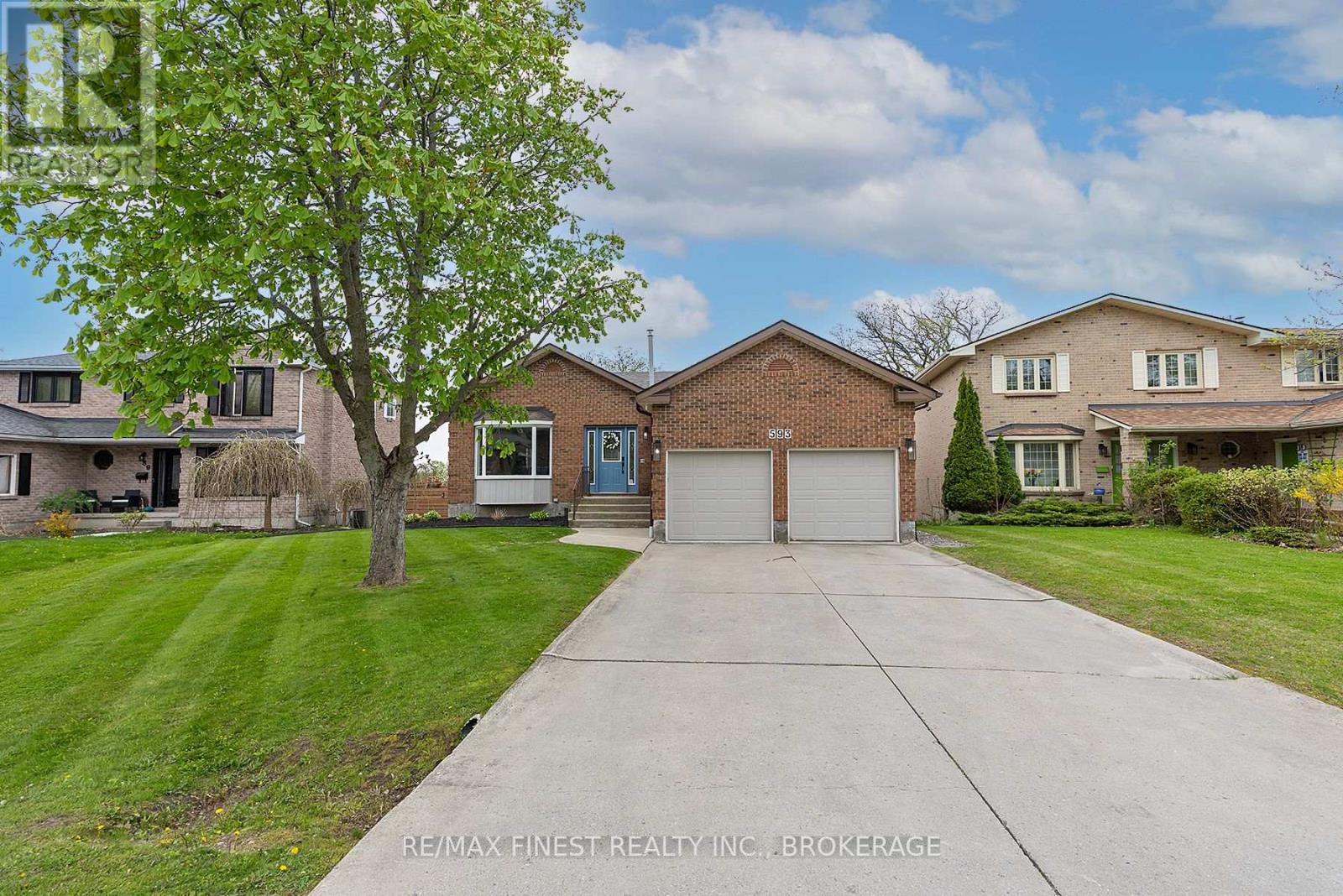 593 Forest Hill Drive, Kingston, Ontario  K7M 7N6 - Photo 2 - X12474401